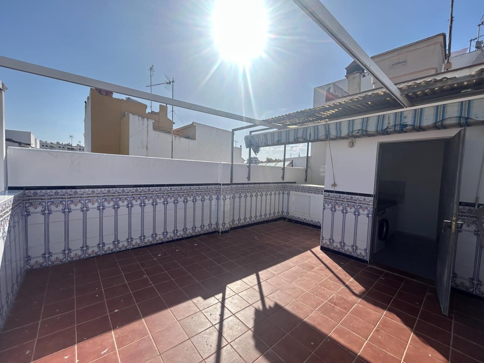 3 chambre Villa/Maison Mitoyenne à vendre à Estepona - 625 900 € (Ref: 9898931)
