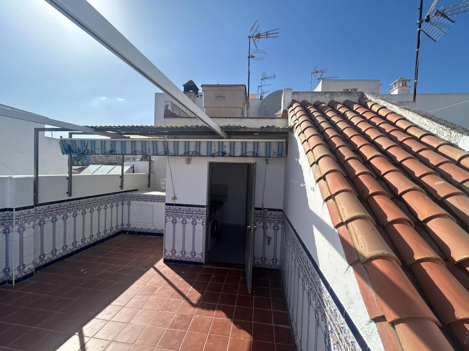 3 chambre Villa/Maison Mitoyenne à vendre à Estepona - 625 900 € (Ref: 9898931)