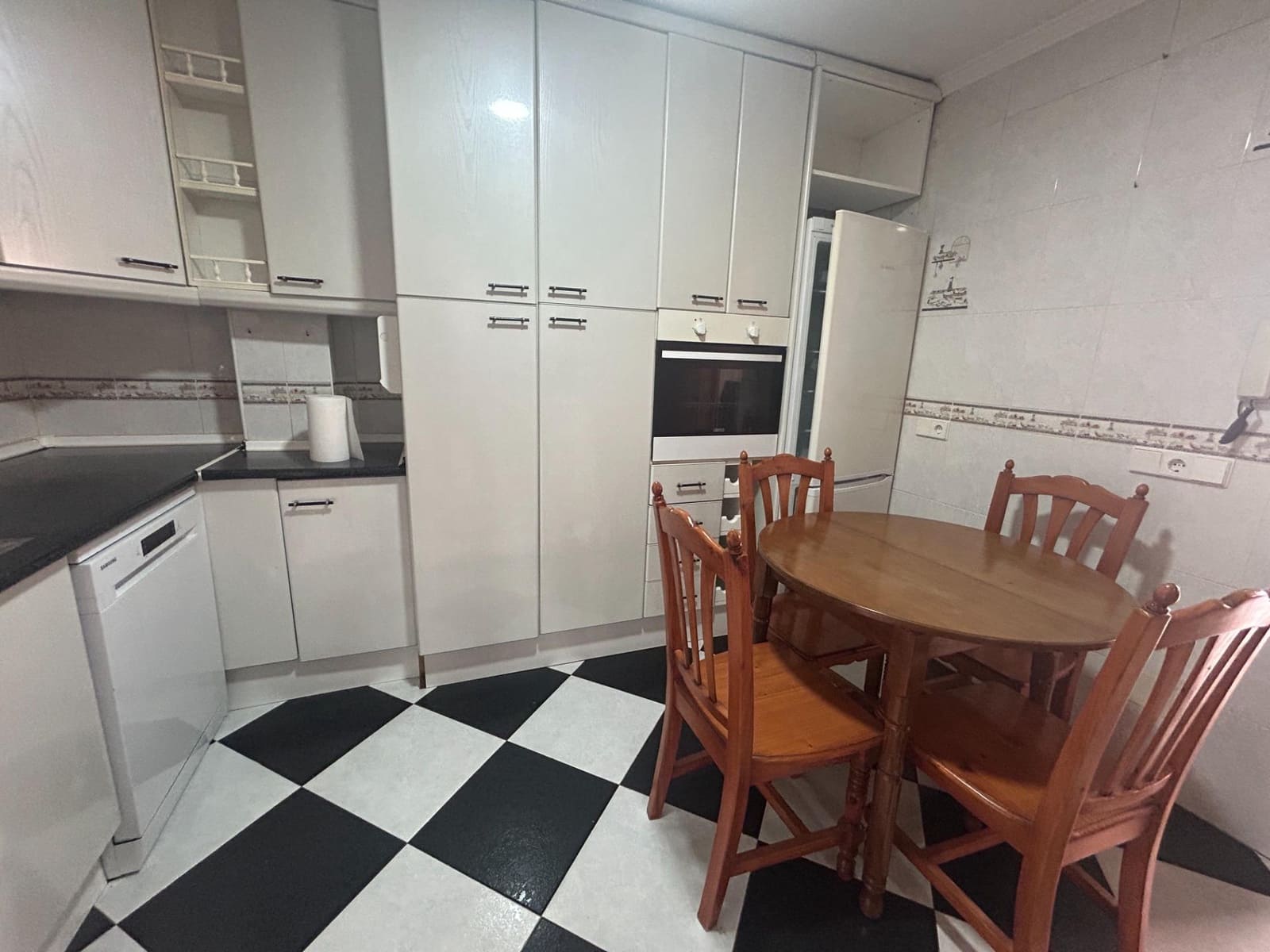 3 chambre Villa/Maison Mitoyenne à vendre à Estepona - 625 900 € (Ref: 9898931)