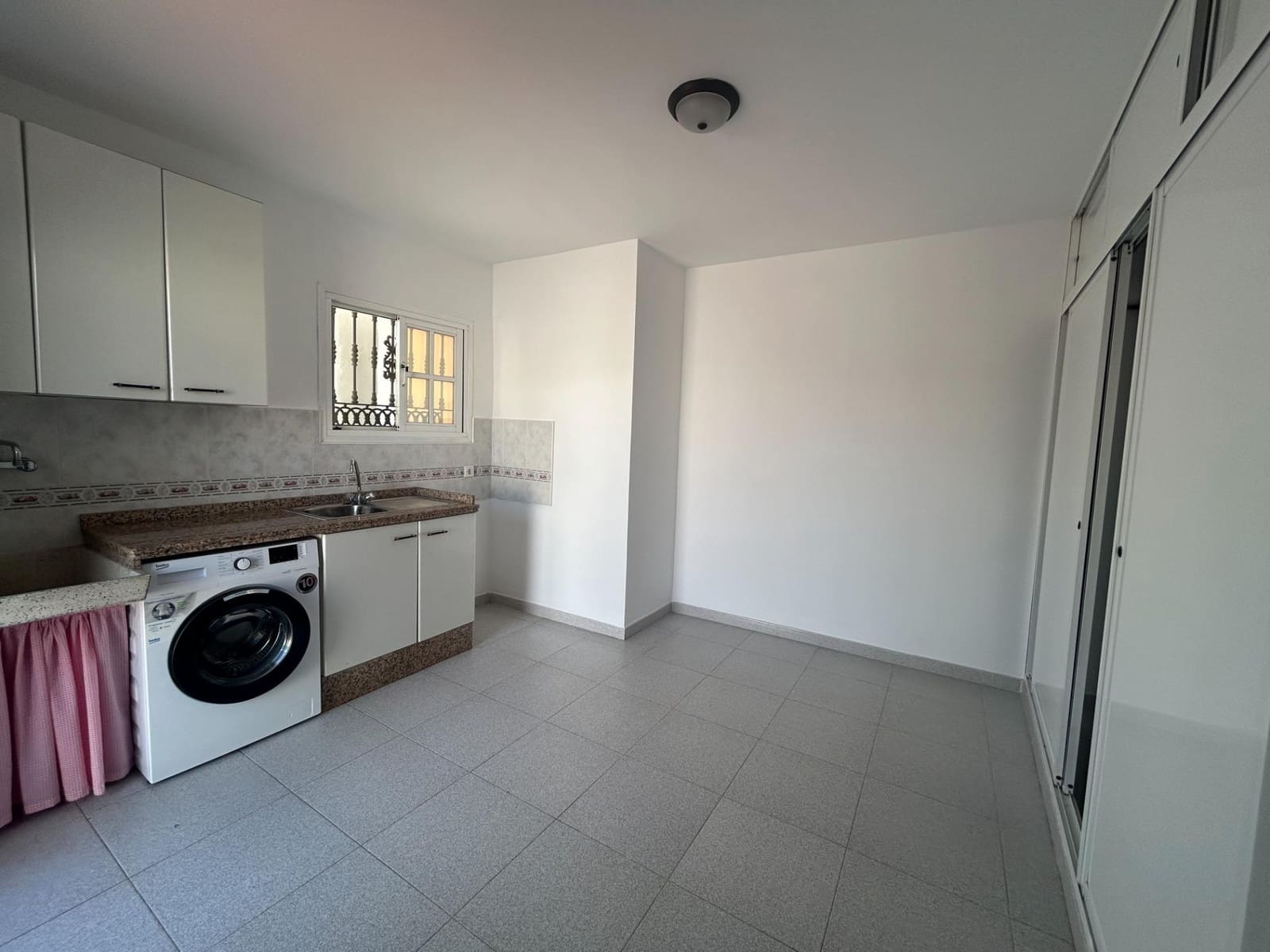 3 chambre Villa/Maison Mitoyenne à vendre à Estepona - 625 900 € (Ref: 9898931)