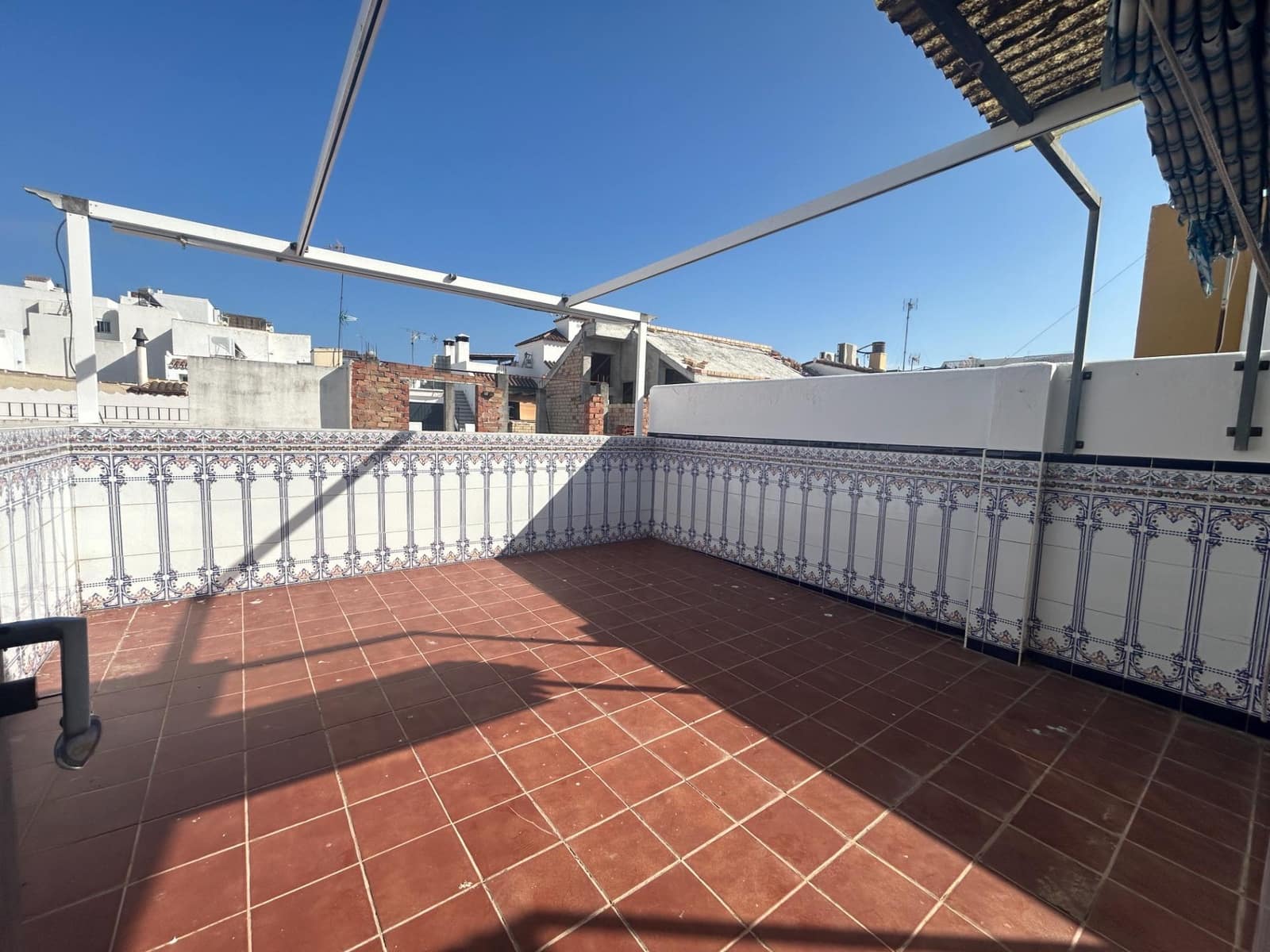 3 chambre Villa/Maison Mitoyenne à vendre à Estepona - 625 900 € (Ref: 9898931)
