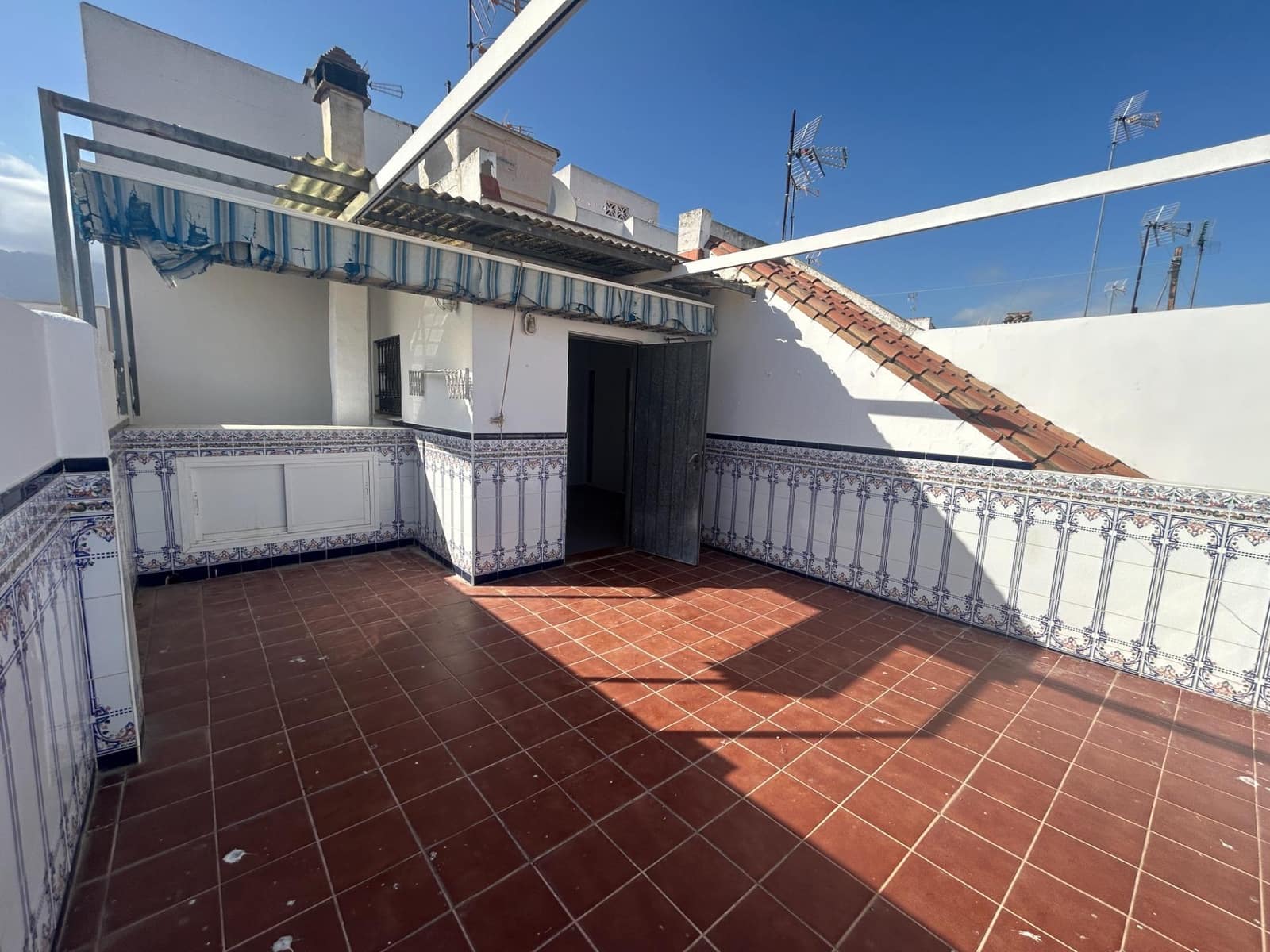 3 chambre Villa/Maison Mitoyenne à vendre à Estepona - 625 900 € (Ref: 9898931)