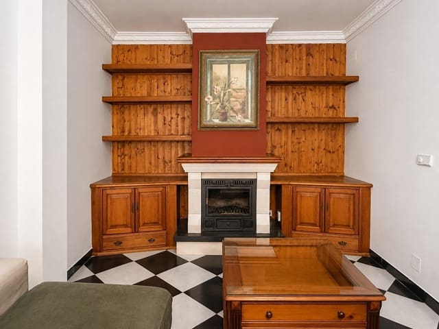 3 quarto Moradia em Banda para venda em Estepona - 625 900 € (Ref: 9898931)