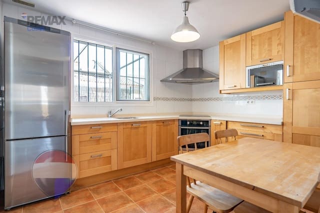3 soverom Rekkehus til salgs i Benagalbon, Rincón de la Victoria med garasje - € 349 999 (Ref: 9898932)