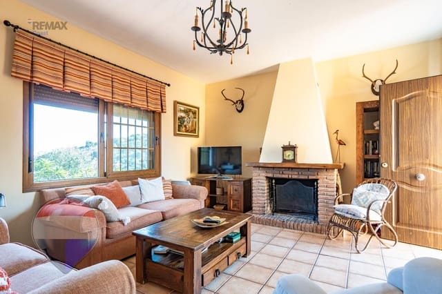 4 makuuhuone Maalaistalo myytävänä paikassa Rincón de la Victoria mukana uima-altaan - 745 000 € (Ref: 9952735)