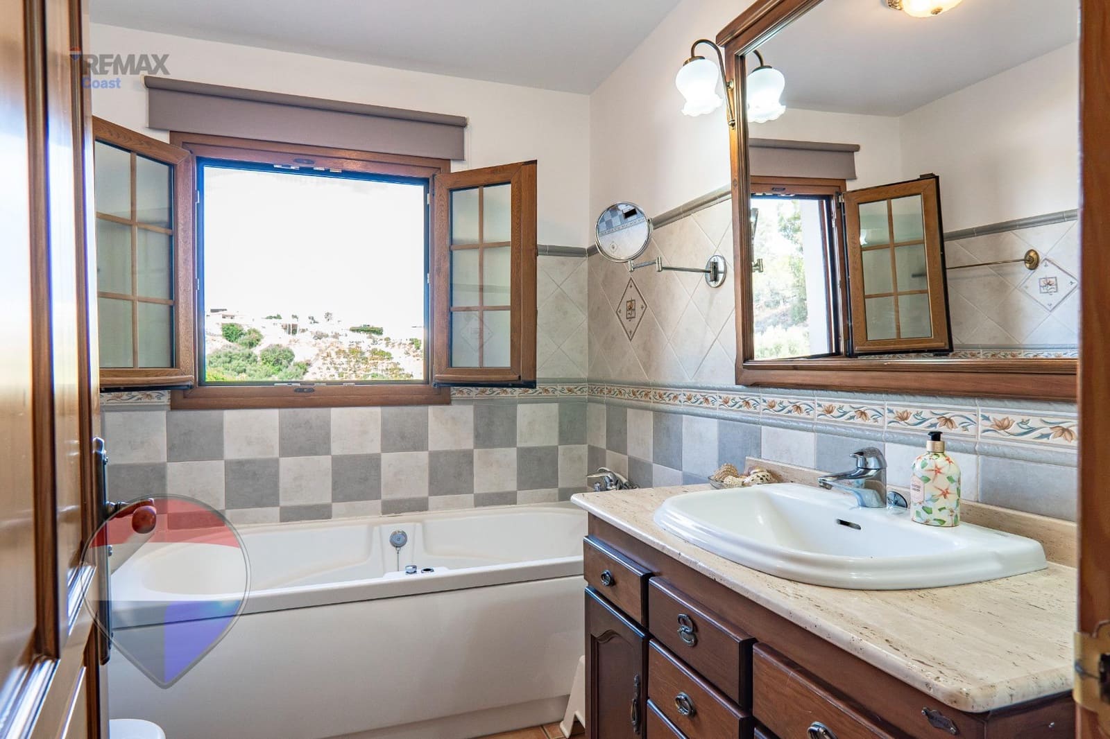 Finca/Casa Rural de 4 habitaciones en Rincón de la Victoria en venta con piscina - 745.000 € (Ref: 9952735)