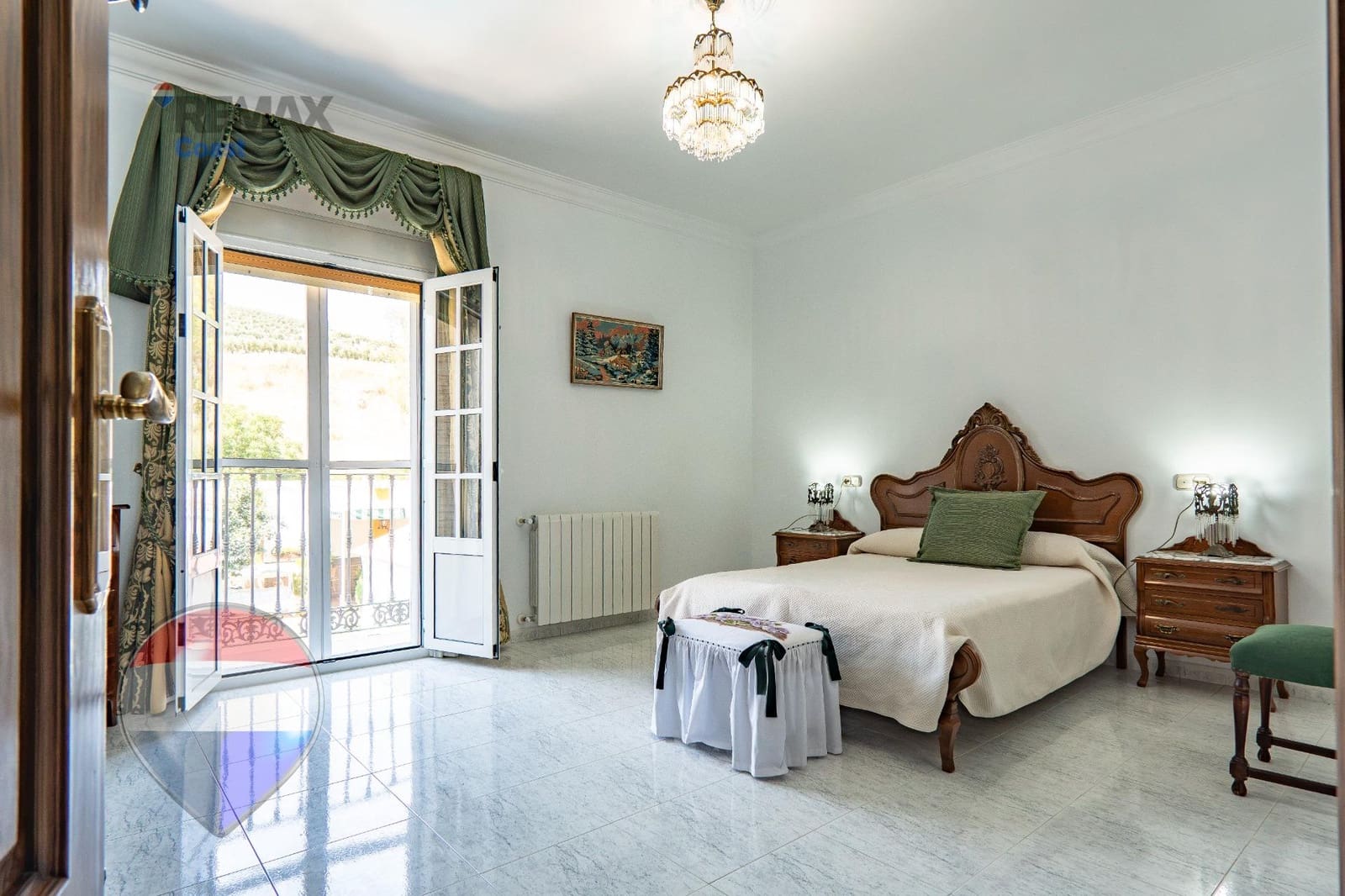 11 slaapkamer Finca/Landhuis te koop in Cuevas Bajas met zwembad garage - € 583.275 (Ref: 9955148)