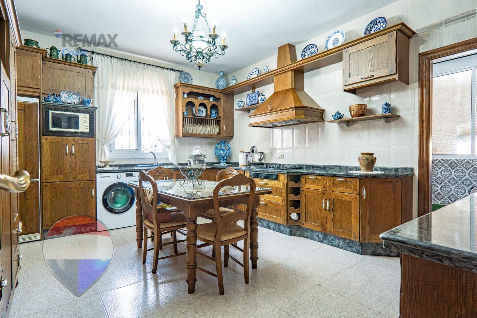 11 slaapkamer Finca/Landhuis te koop in Cuevas Bajas met zwembad garage - € 583.275 (Ref: 9955148)