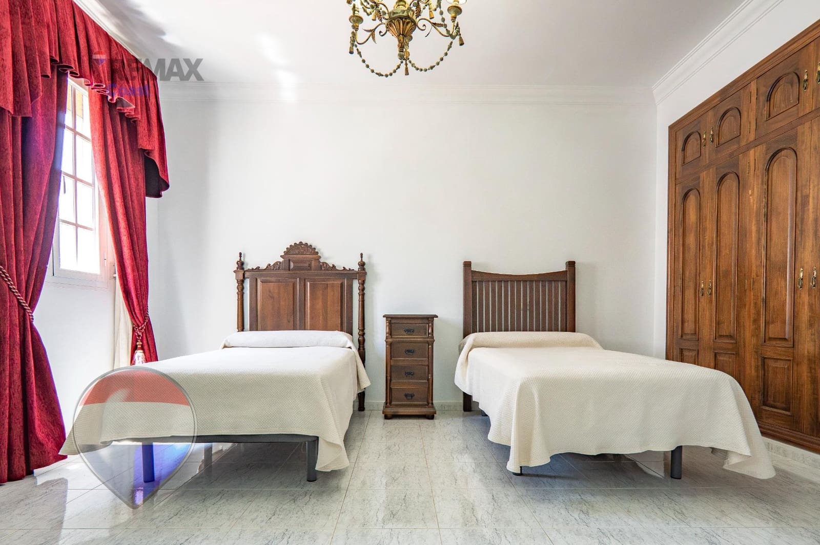 11 slaapkamer Finca/Landhuis te koop in Cuevas Bajas met zwembad garage - € 583.275 (Ref: 9955148)