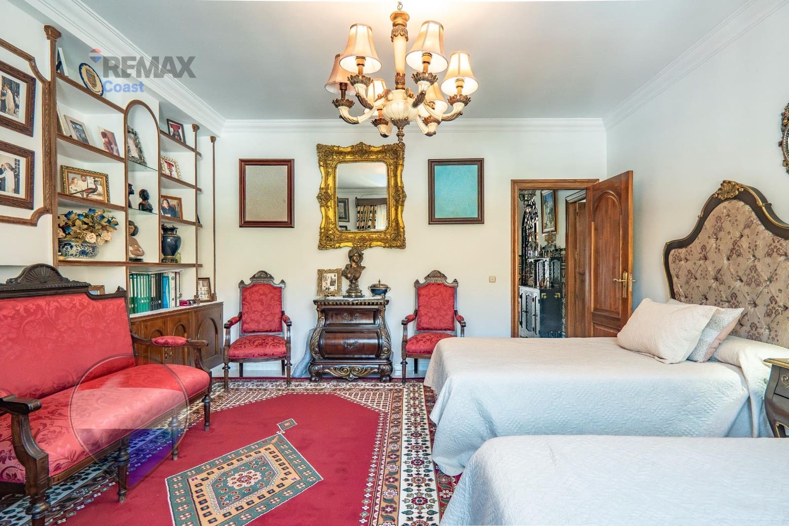11 slaapkamer Finca/Landhuis te koop in Cuevas Bajas met zwembad garage - € 583.275 (Ref: 9955148)