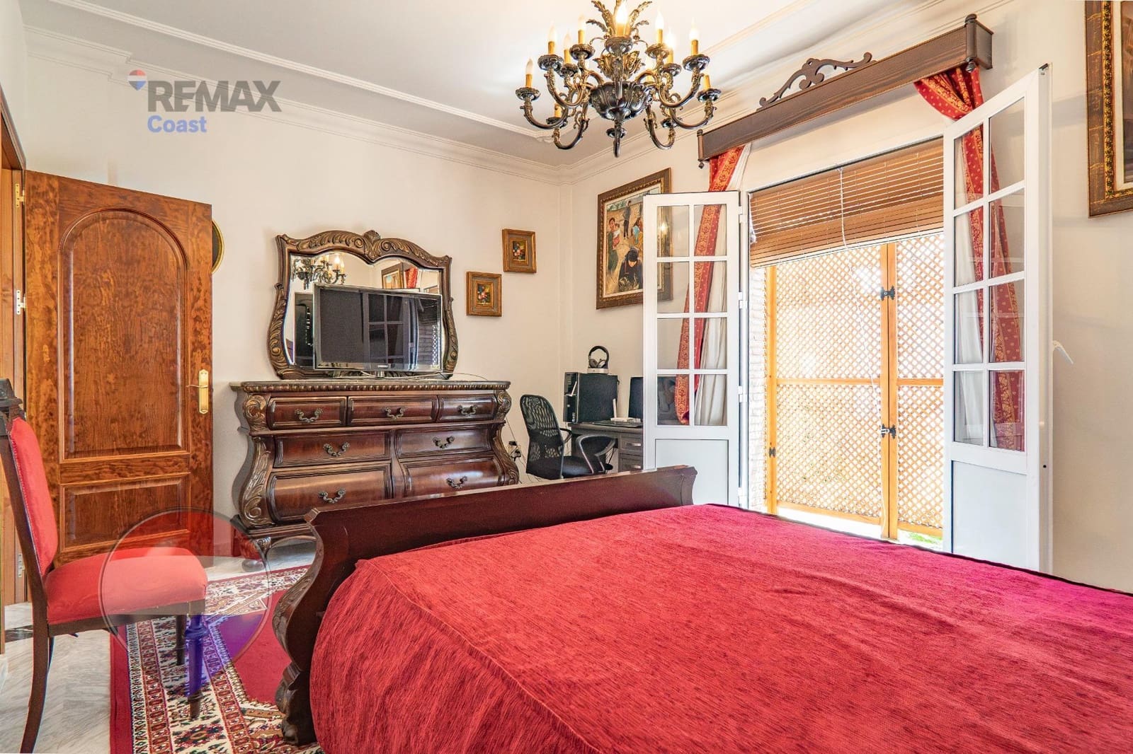 11 slaapkamer Finca/Landhuis te koop in Cuevas Bajas met zwembad garage - € 583.275 (Ref: 9955148)