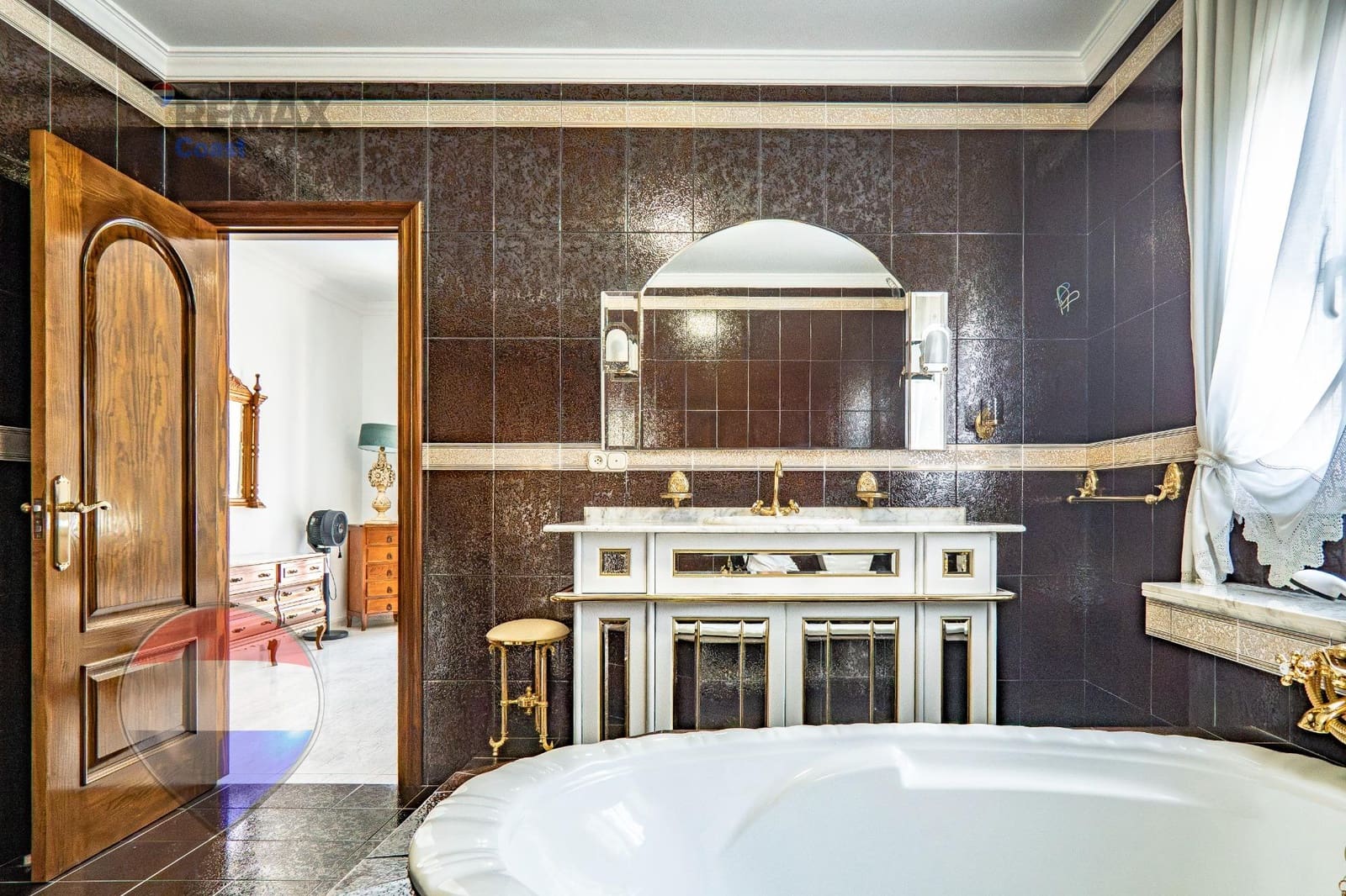 11 slaapkamer Finca/Landhuis te koop in Cuevas Bajas met zwembad garage - € 583.275 (Ref: 9955148)