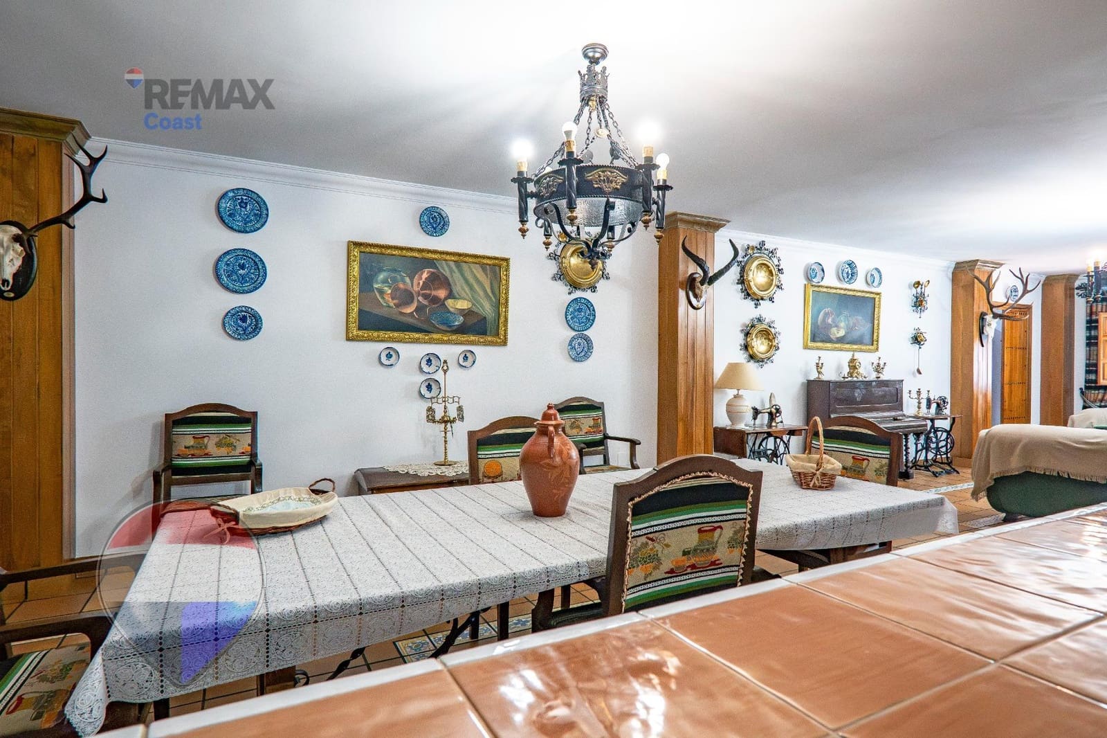 11 slaapkamer Finca/Landhuis te koop in Cuevas Bajas met zwembad garage - € 583.275 (Ref: 9955148)