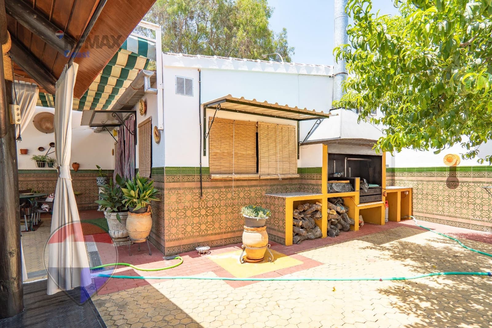 11 slaapkamer Finca/Landhuis te koop in Cuevas Bajas met zwembad garage - € 583.275 (Ref: 9955148)