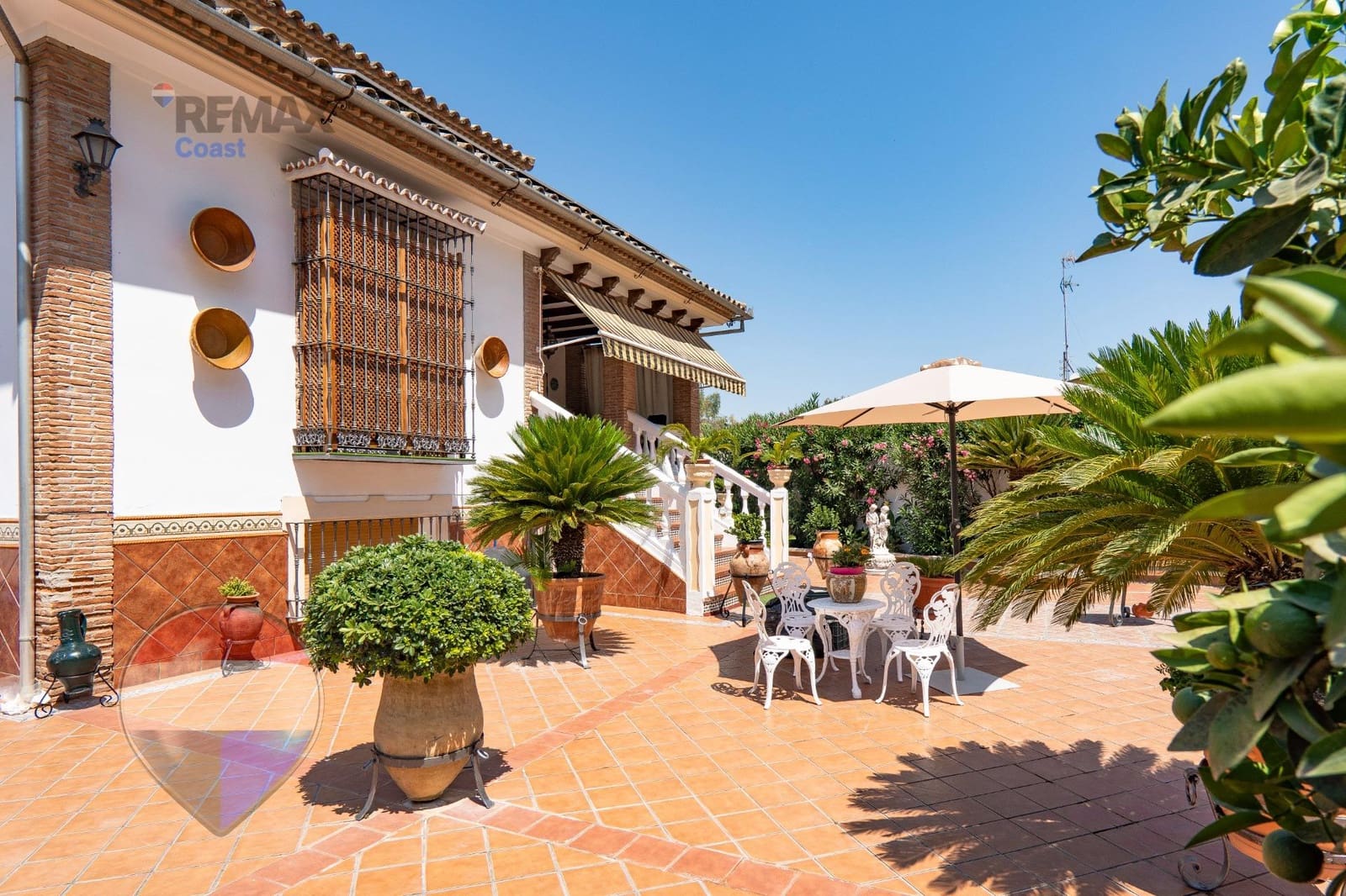 11 slaapkamer Finca/Landhuis te koop in Cuevas Bajas met zwembad garage - € 583.275 (Ref: 9955148)