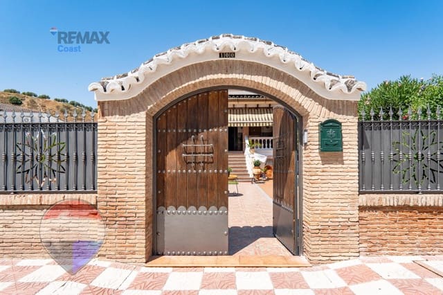 11 slaapkamer Finca/Landhuis te koop in Cuevas Bajas met zwembad garage - € 583.275 (Ref: 9955148)