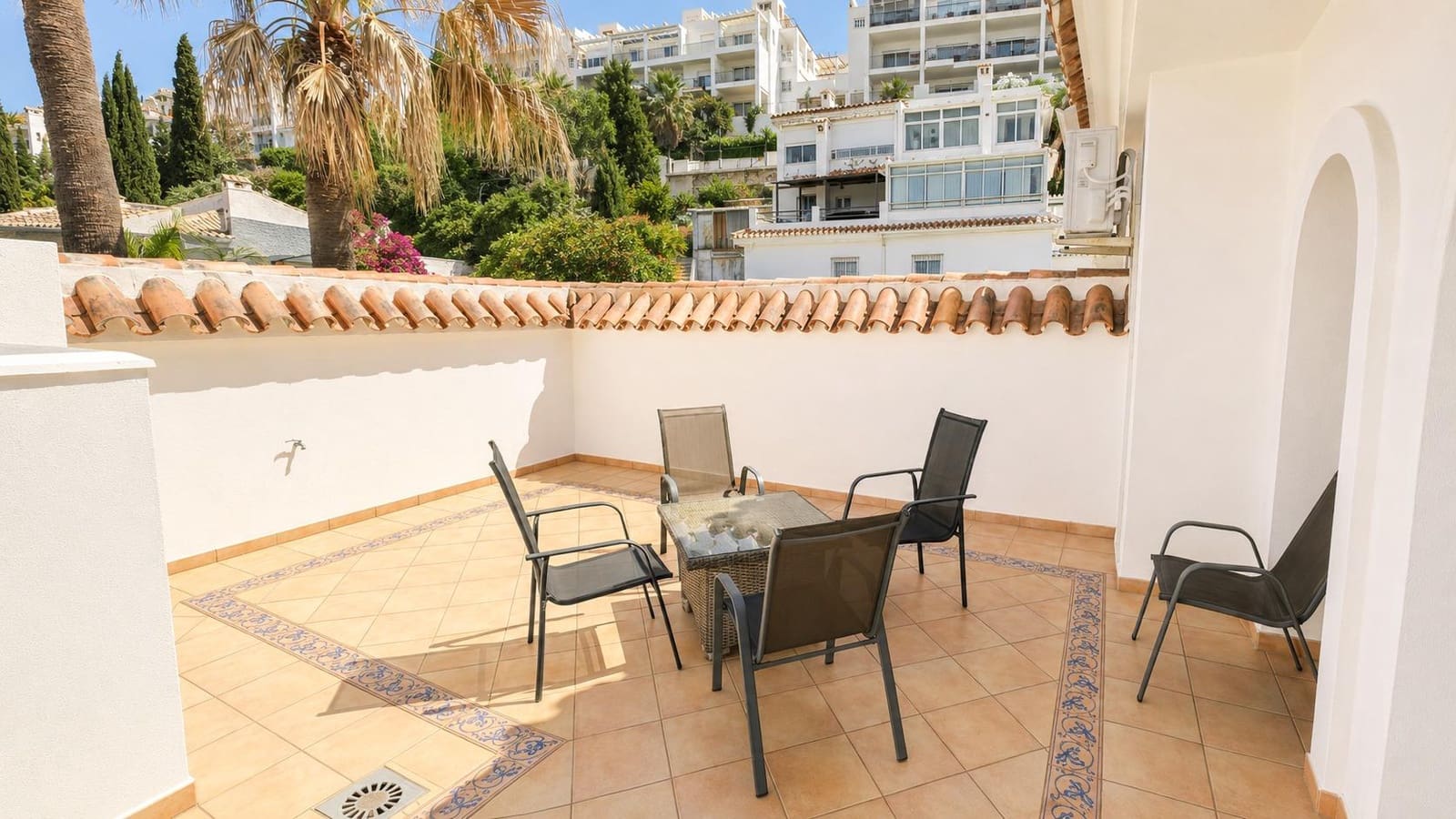 Chalet de 10 habitaciones en Riviera del Sol en venta con piscina - 1.450.000 € (Ref: 9973436)