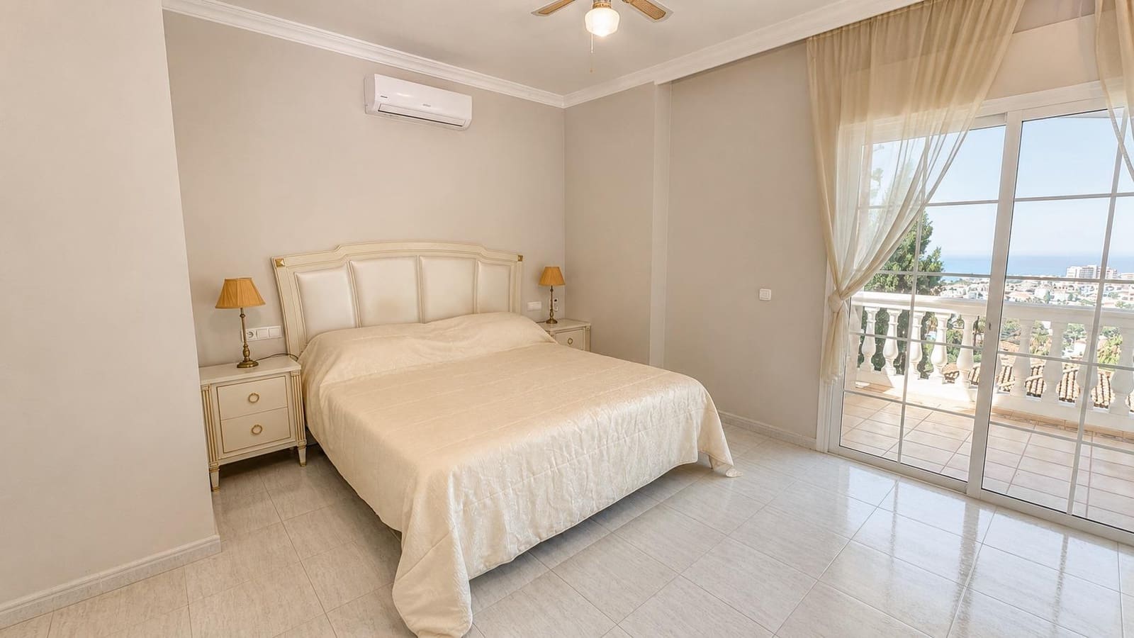 Chalet de 10 habitaciones en Riviera del Sol en venta con piscina - 1.450.000 € (Ref: 9973436)