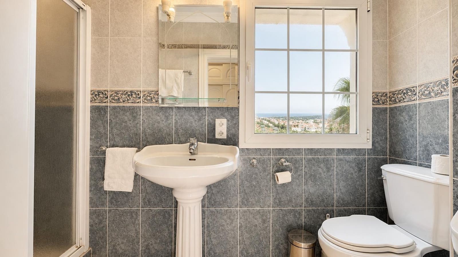 Chalet de 10 habitaciones en Riviera del Sol en venta con piscina - 1.450.000 € (Ref: 9973436)