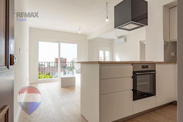 2 soveværelse Lejlighed til salg i Carretera de Cadiz, Málaga by - € 350.000 (Ref: 9977526)