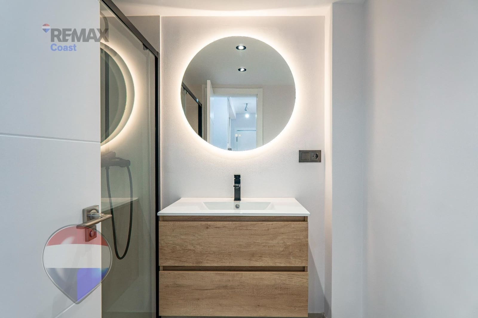 2 soveværelse Lejlighed til salg i Malaga by med garage - € 325.000 (Ref: 9977527)