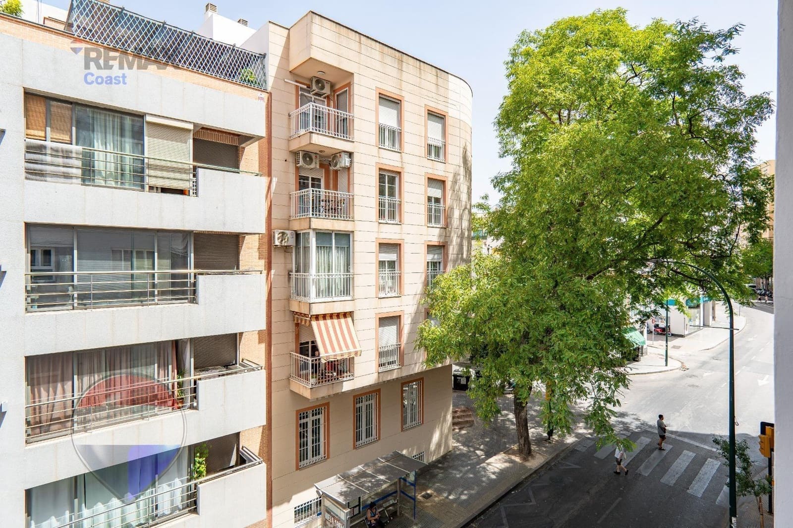 2 soveværelse Lejlighed til salg i Malaga by med garage - € 325.000 (Ref: 9977527)