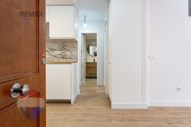 2 sypialnia Mieszkanie na sprzedaż w Miasto Málaga z garażem - 325 000 € (Ref: 9977527)