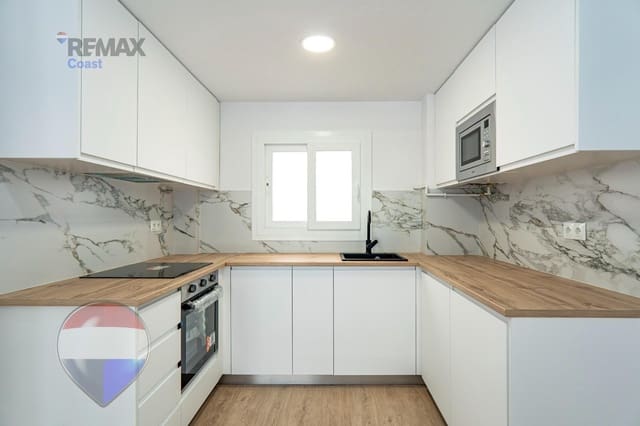 2 sypialnia Mieszkanie na sprzedaż w Miasto Málaga z garażem - 325 000 € (Ref: 9977527)