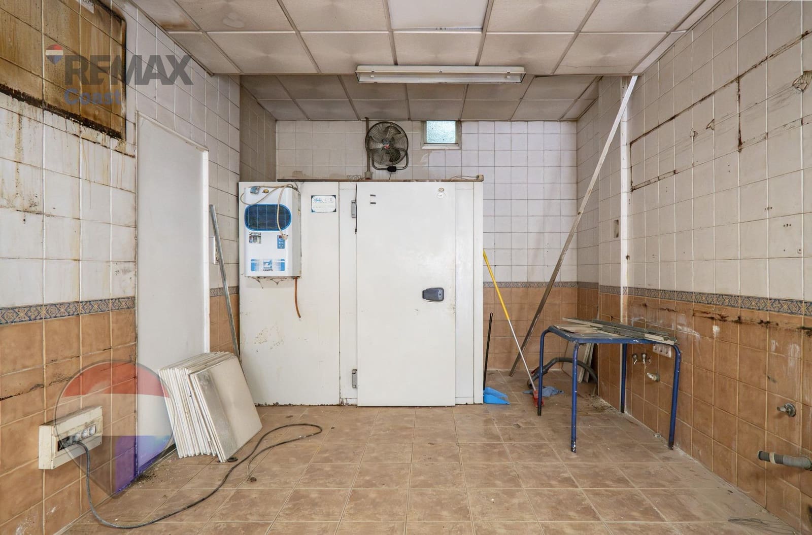 Comercial para venda em Malaga cidade - 119 000 € (Ref: 9990813)