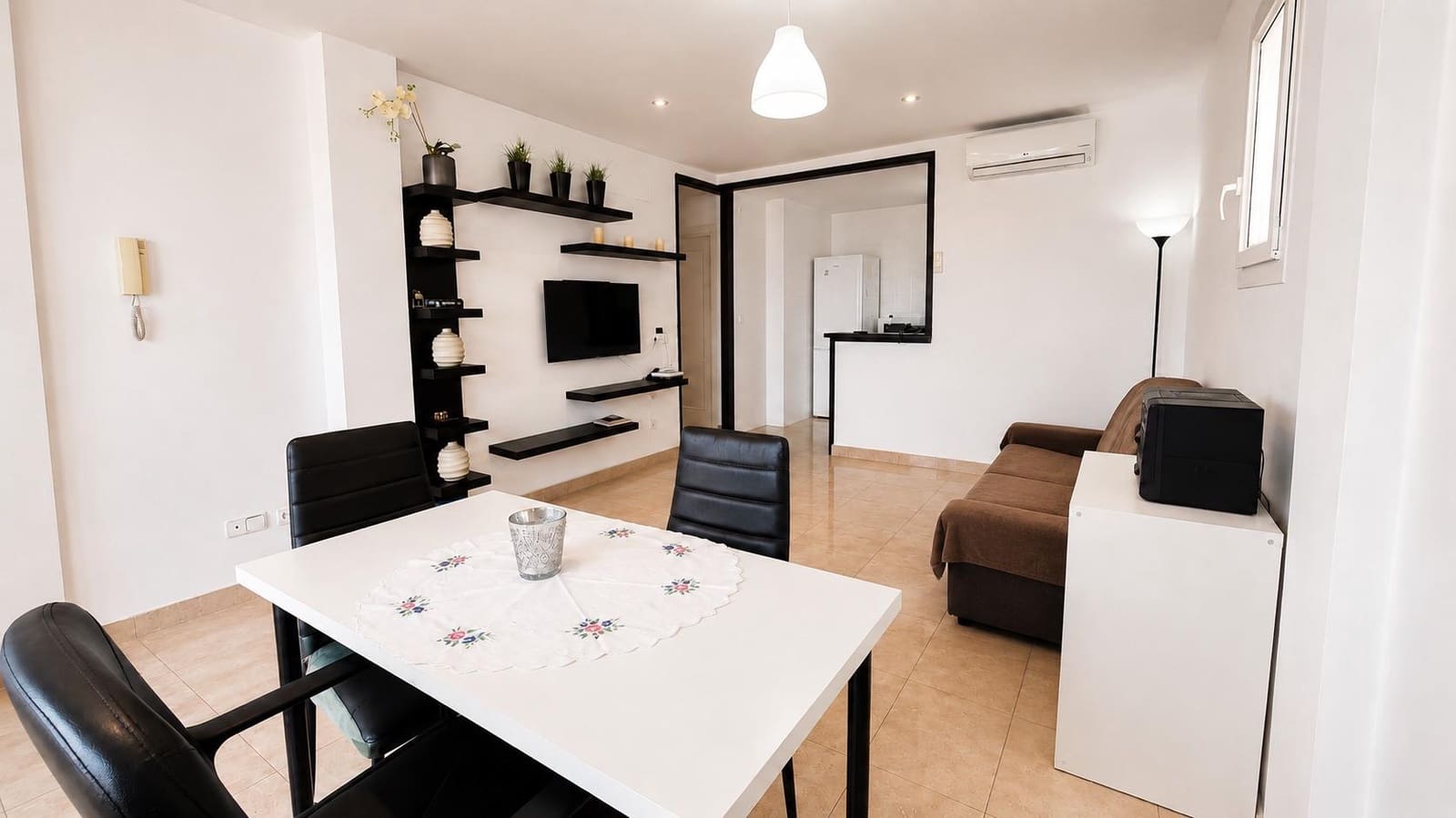 2 makuuhuone Huoneisto myytävänä paikassa Manilva mukana uima-altaan - 285 000 € (Ref: 9997203)