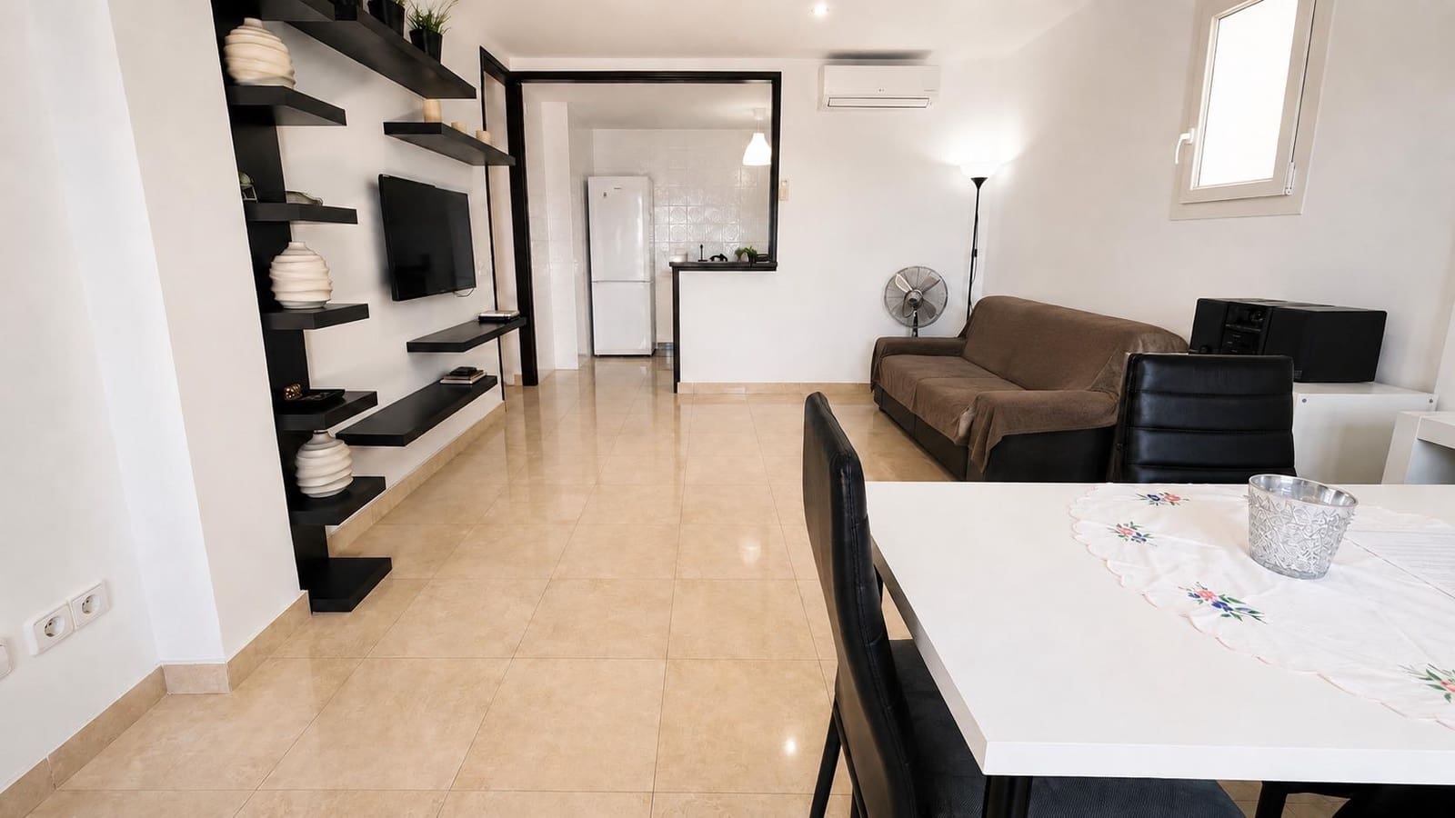 2 makuuhuone Huoneisto myytävänä paikassa Manilva mukana uima-altaan - 285 000 € (Ref: 9997203)