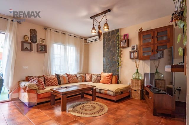 4 slaapkamer Rijtjeshuis te koop in Cártama met zwembad garage - € 362.000 (Ref: 9997204)