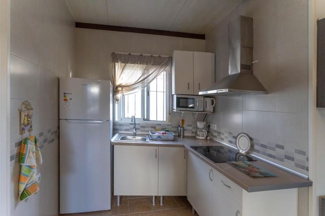 2 makuuhuone Huvila vuokrattavana paikassa Coín mukana 
autotalli - 900 € (Ref: 10094730)