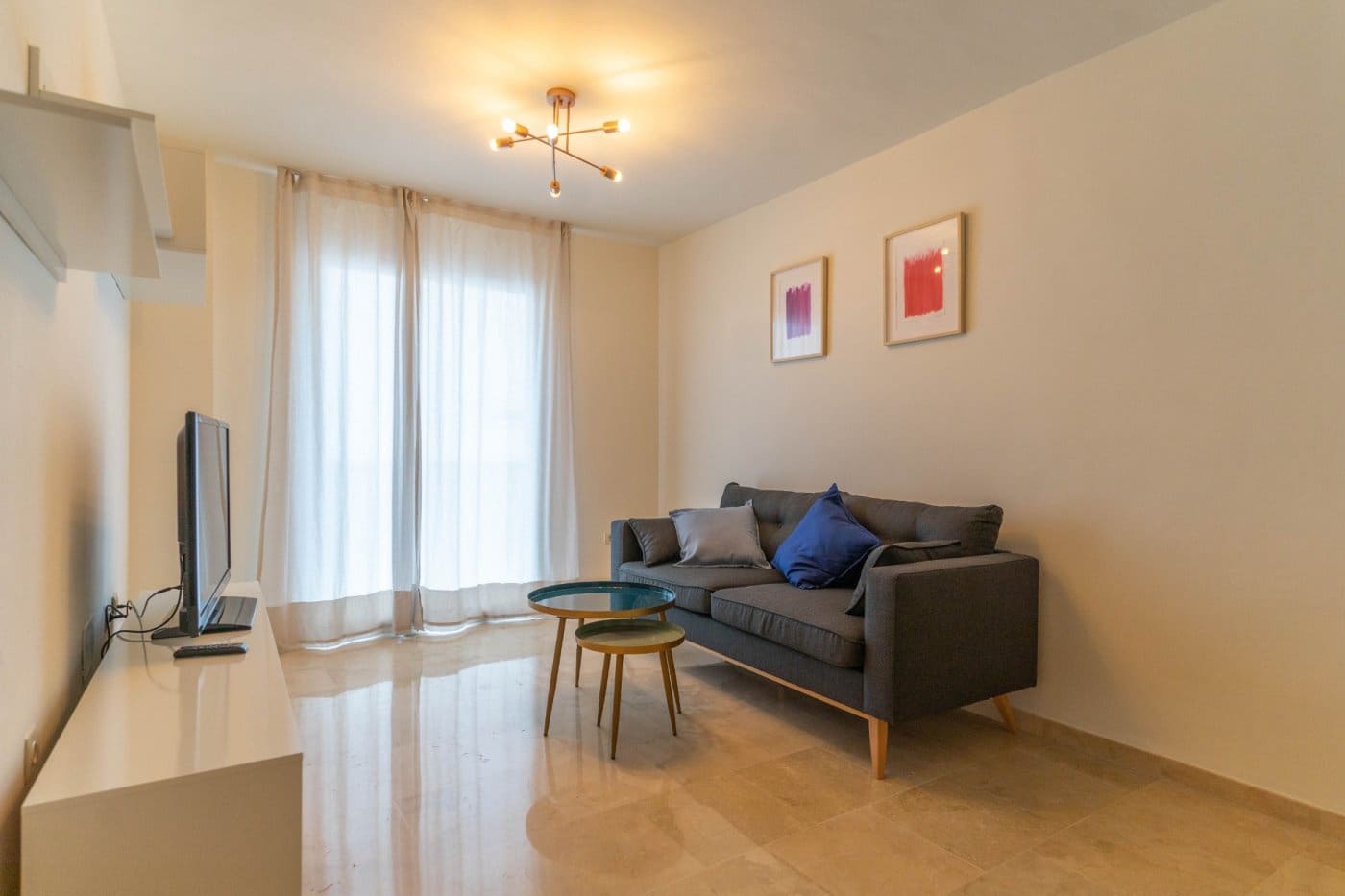 Piso de 2 habitaciones en Alhaurín el Grande en alquiler con garaje - 850 € (Ref: 10102665)