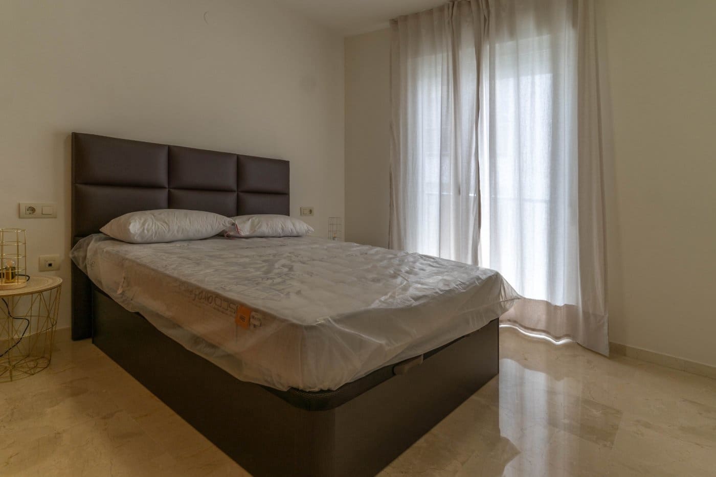 Piso de 2 habitaciones en Alhaurín el Grande en alquiler con garaje - 850 € (Ref: 10102665)