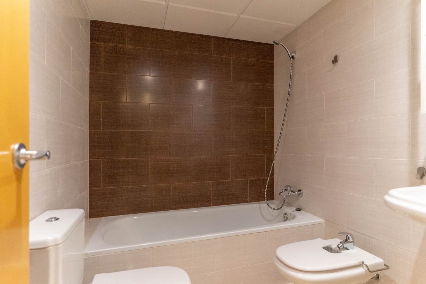 Piso de 2 habitaciones en Alhaurín el Grande en alquiler con garaje - 850 € (Ref: 10102665)