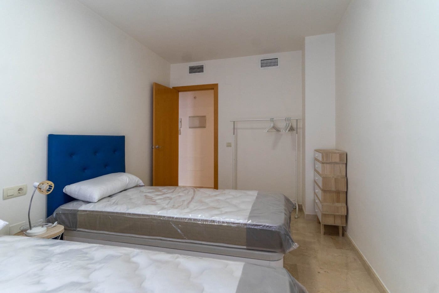 Piso de 2 habitaciones en Alhaurín el Grande en alquiler con garaje - 850 € (Ref: 10102665)