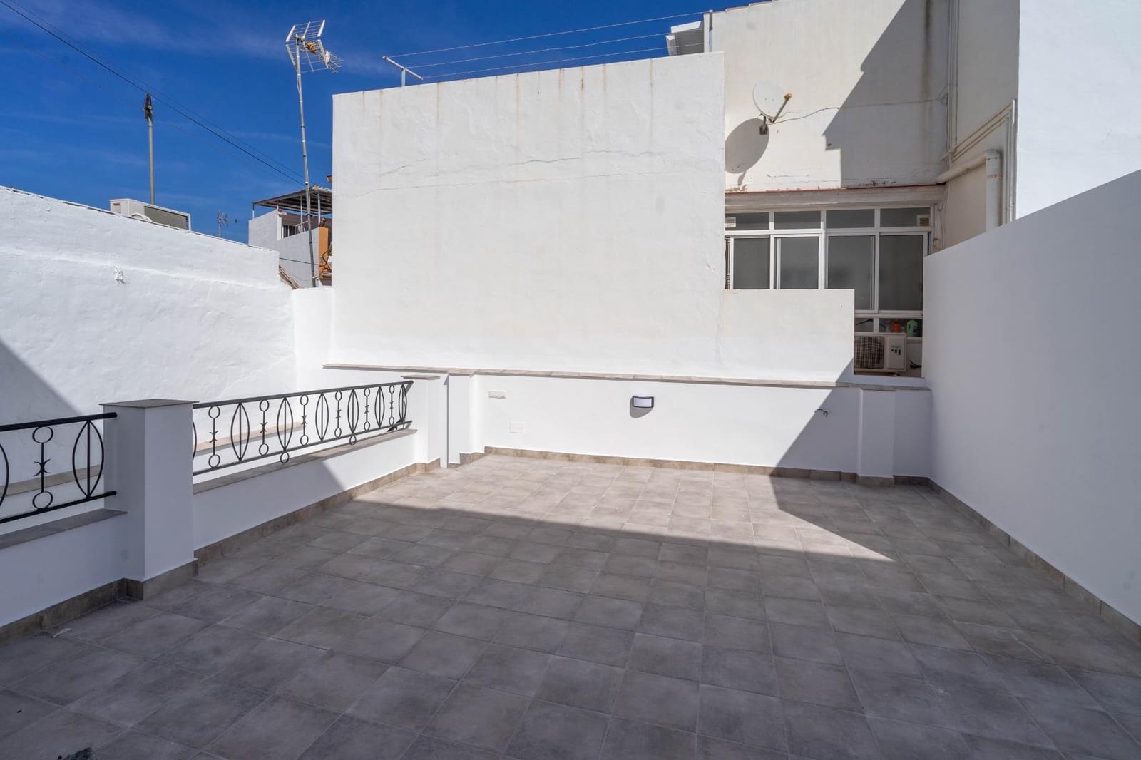 2 bedroom Flat for rent in Alhaurin el Grande with garage - € 1,000 (Ref: 10120246)
