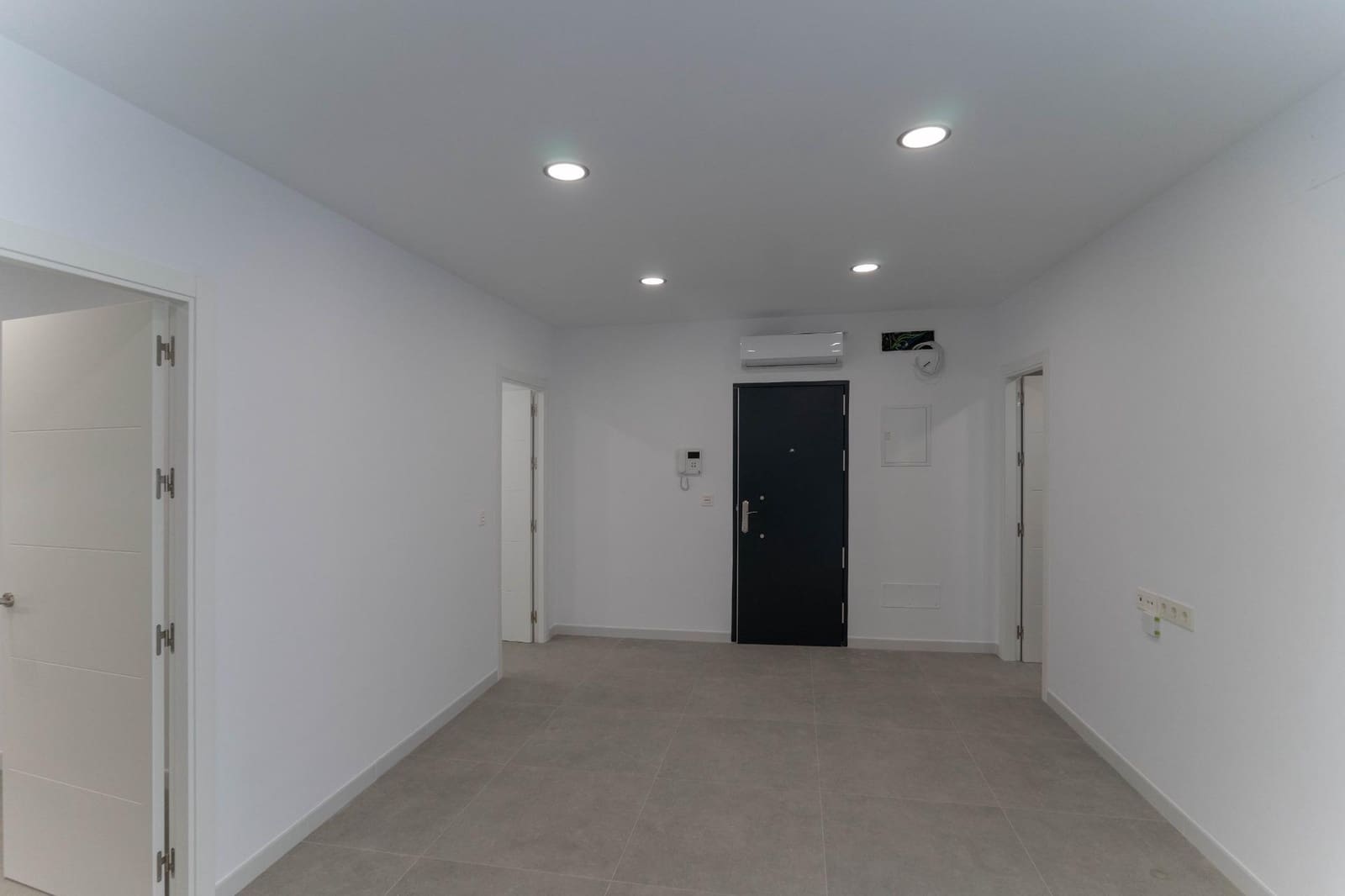 2 bedroom Flat for rent in Alhaurin el Grande with garage - € 1,000 (Ref: 10162288)