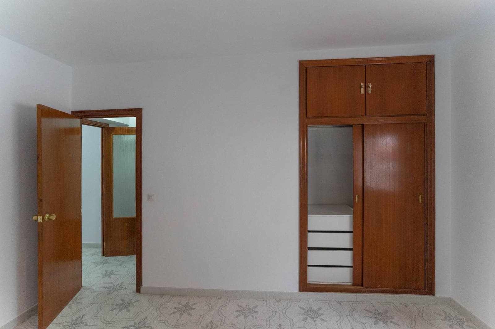 4 bedroom Villa for sale in Alhaurin el Grande with pool garage - € 500,000 (Ref: 10168478)