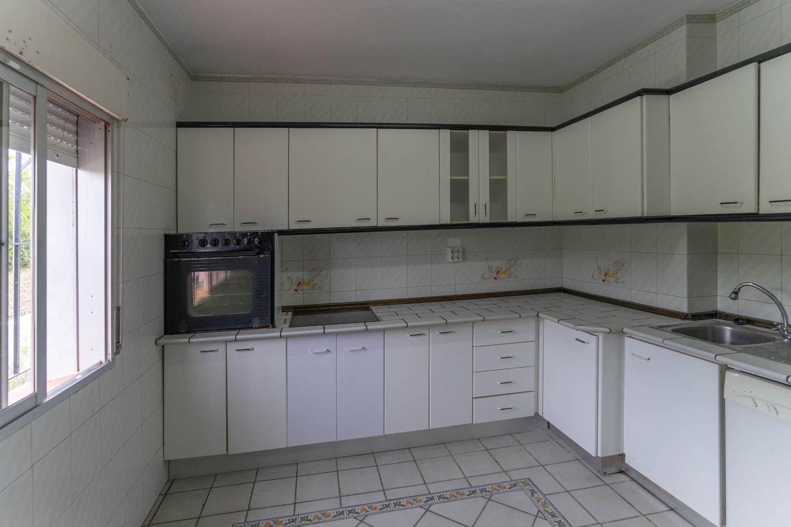 4 bedroom Villa for sale in Alhaurin el Grande with pool garage - € 500,000 (Ref: 10168478)