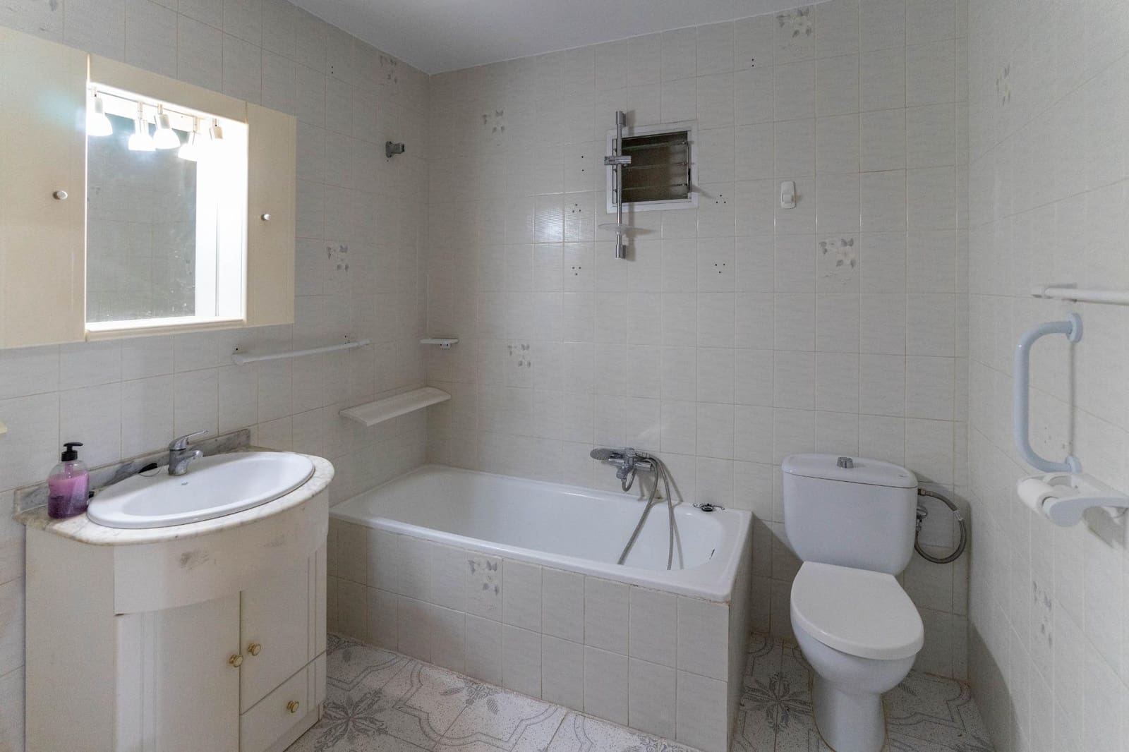 4 bedroom Villa for sale in Alhaurin el Grande with pool garage - € 500,000 (Ref: 10168478)