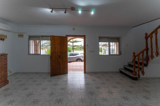Chalet de 4 habitaciones en Alhaurín el Grande en venta con piscina garaje - 500.000 € (Ref: 10168478)