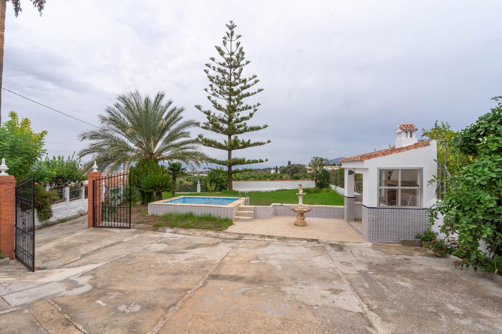 4 bedroom Villa for sale in Alhaurin el Grande with pool garage - € 500,000 (Ref: 10168478)