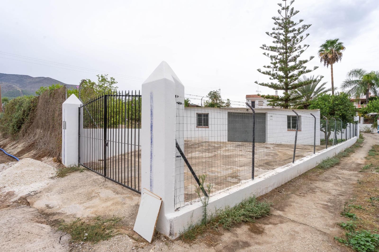 4 bedroom Villa for sale in Alhaurin el Grande with pool garage - € 500,000 (Ref: 10168478)