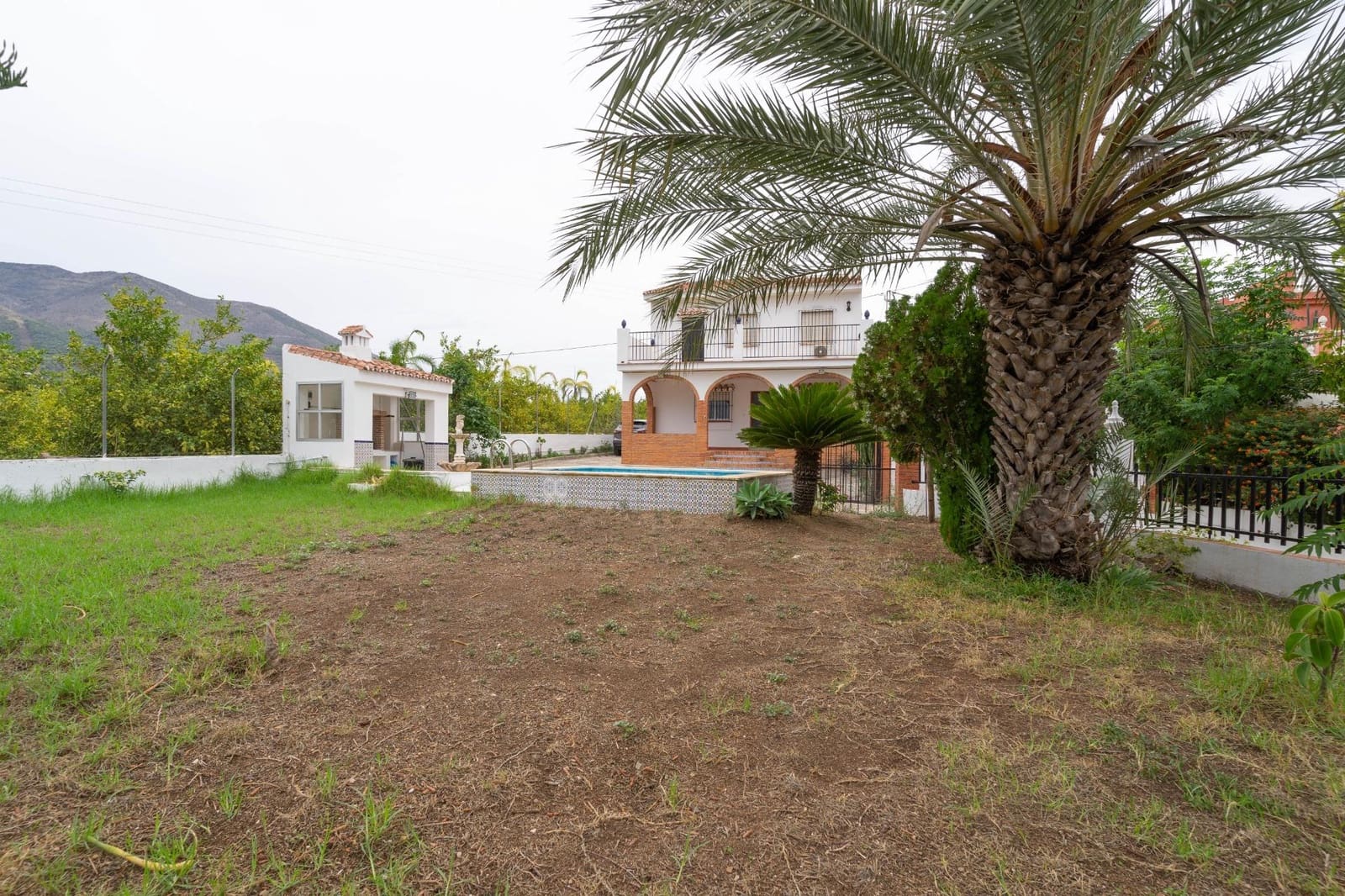 4 bedroom Villa for sale in Alhaurin el Grande with pool garage - € 500,000 (Ref: 10168478)