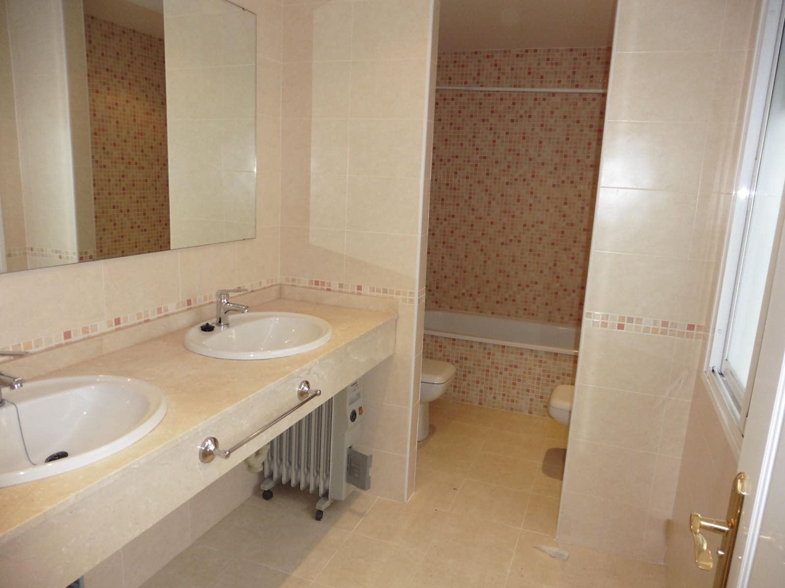 Ático de 3 habitaciones en Alhaurín el Grande en alquiler con garaje - 1.200 € (Ref: 10184996)