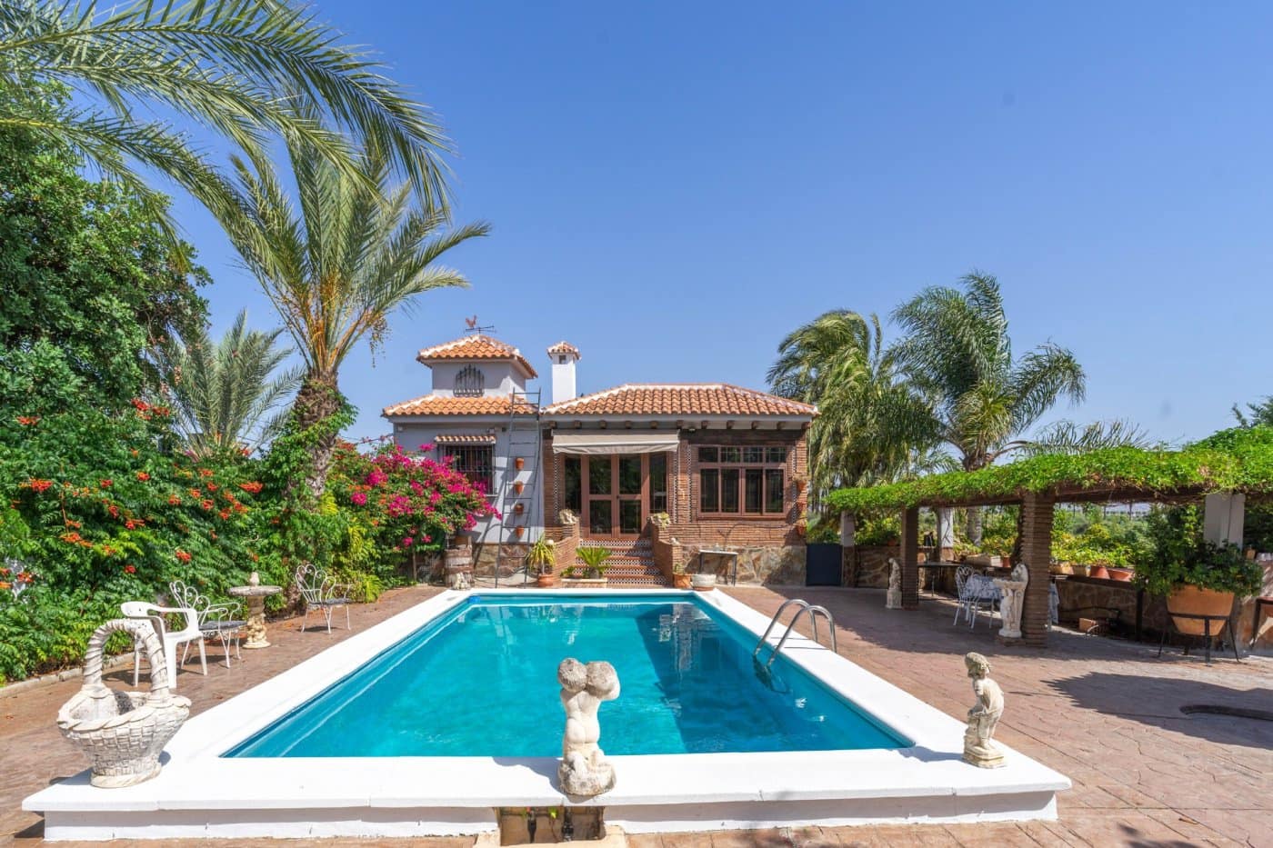 3 Zimmer Villa zu vermieten in Alhaurin de la Torre mit Pool - 1.800 € (Ref: 5480856)