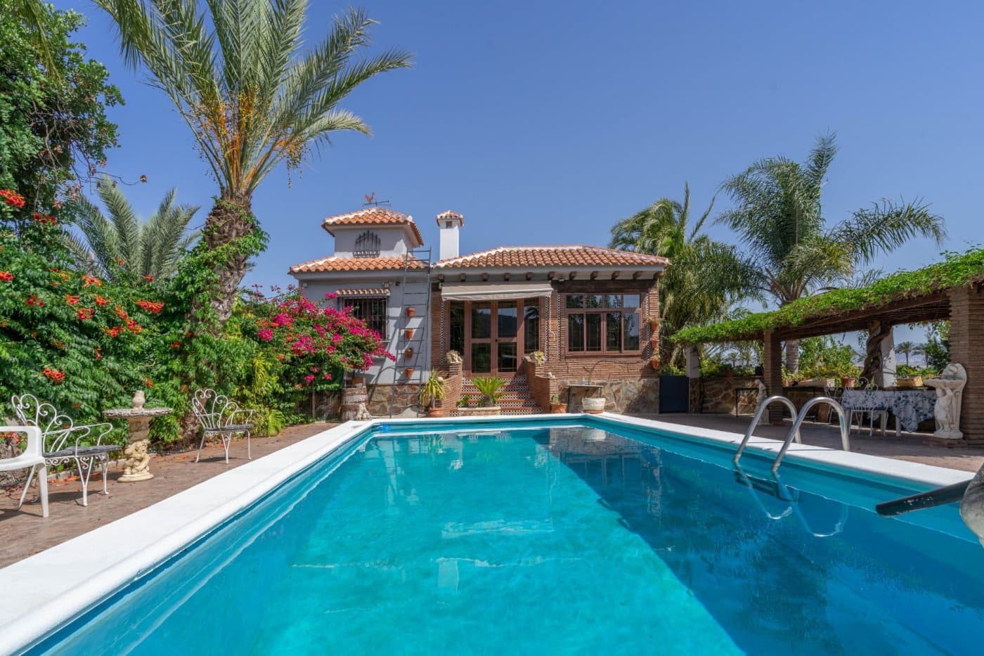 3 Zimmer Villa zu vermieten in Alhaurin de la Torre mit Pool - 1.800 € (Ref: 5480856)