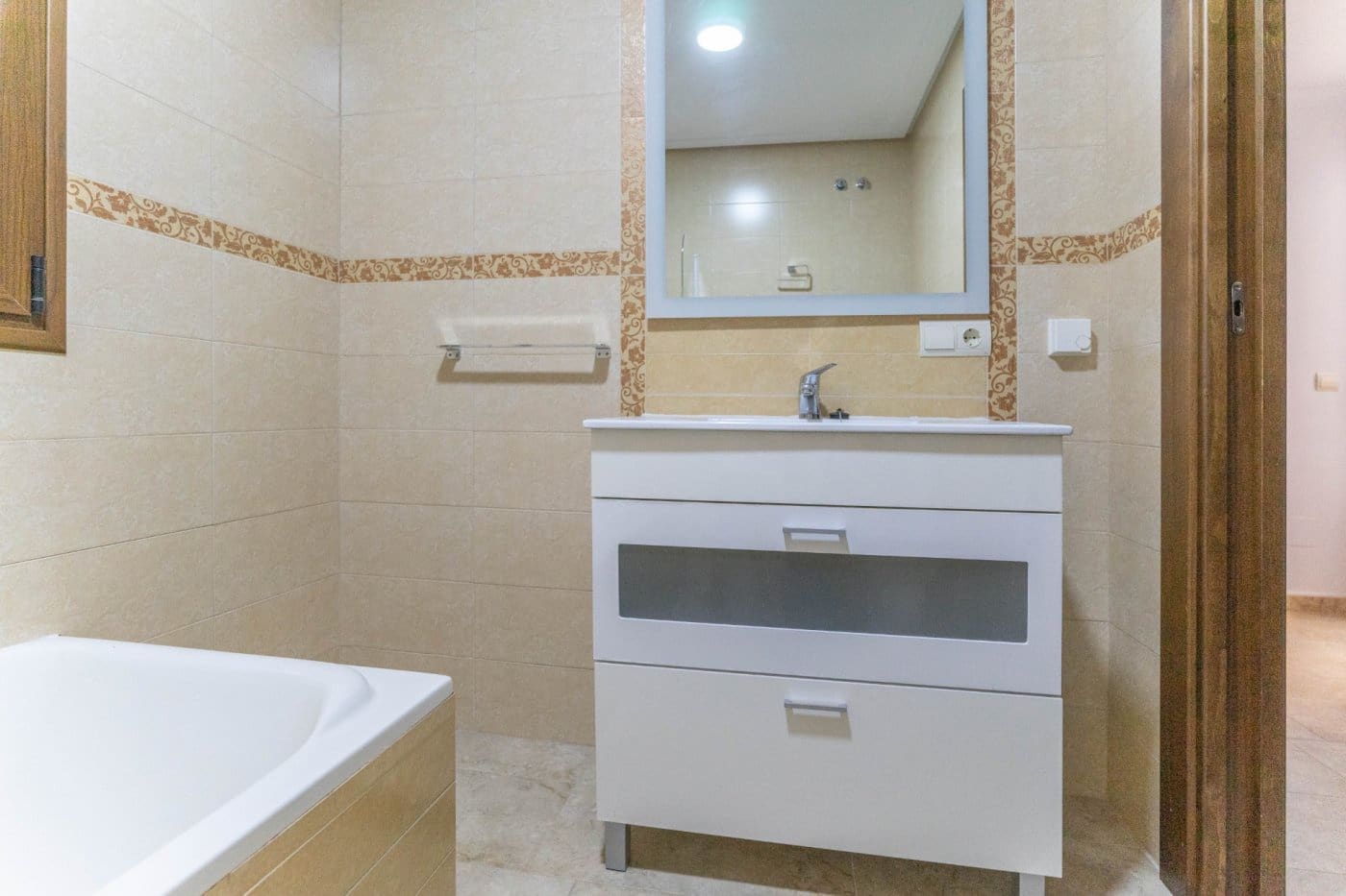 3 bedroom Flat for rent in Alhaurin el Grande - € 1,000 (Ref: 5503913)